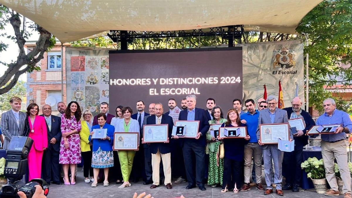 El municipio hizo entrega de sus honores y distinciones 