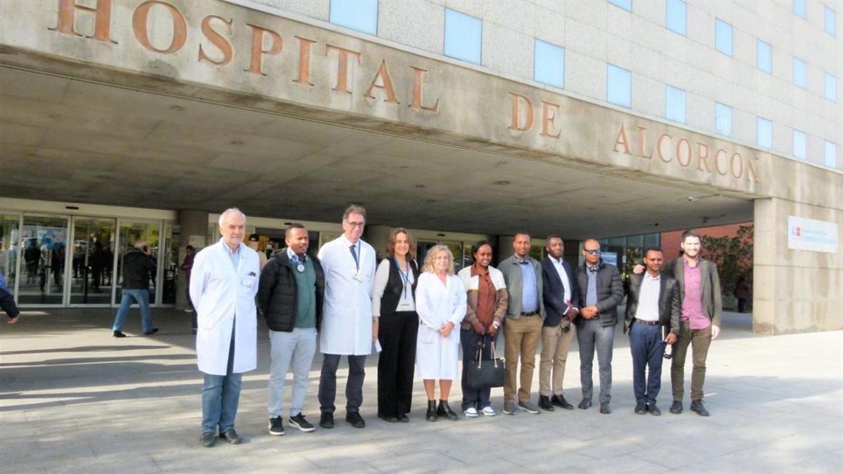 Estos médicos expertos han recorrido varios centros madrileños