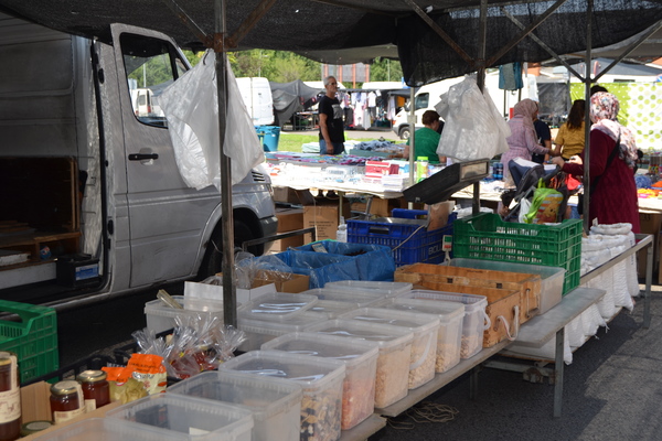 Por el momento, ofrecerán servicio los puestos dedicados a la alimentación