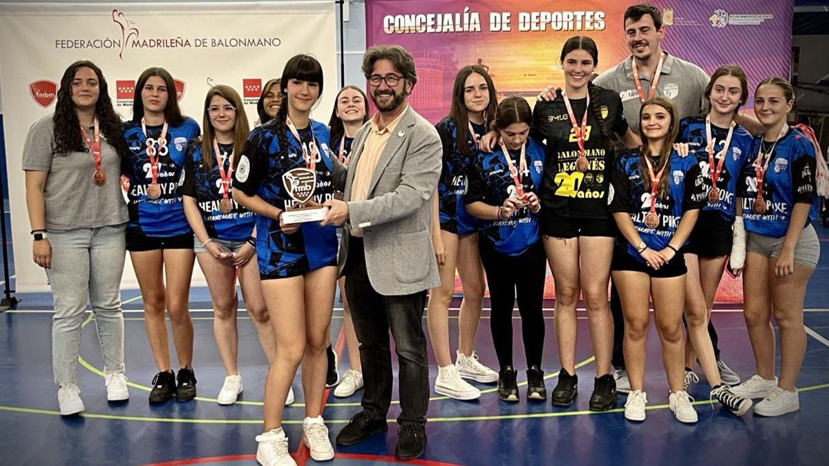 Una entrega de trofeos de las competiciones 23/24 de la Comunidad de Madrid