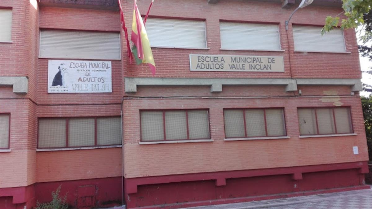 La Escuela Municipal de Adultos ‘Valle Inclán’ impulsa la matriculación joven