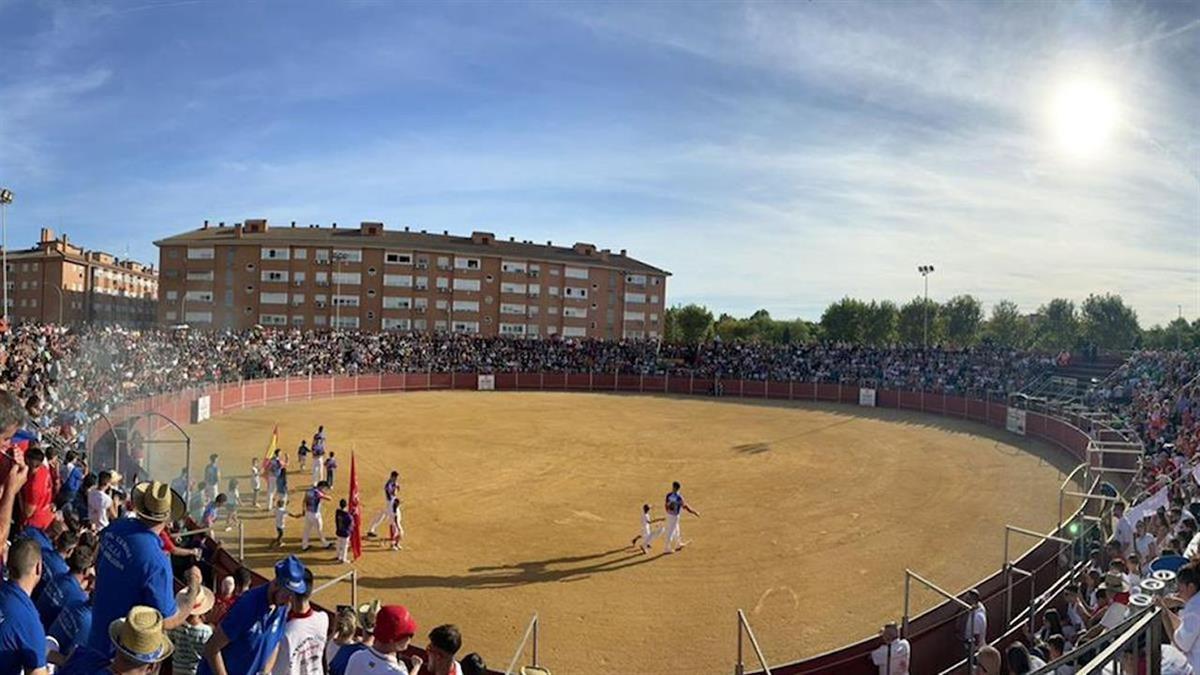 Habrá una corrida de toros mixta, una novillada sin caballos y un concurso de recortes además de encierros y suelta de vaquillas