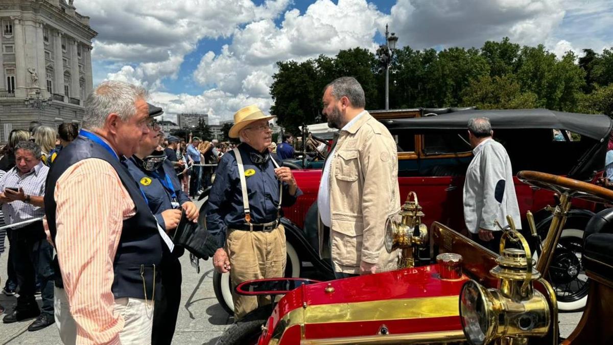 La actividad ha contado con la asistencia del concejal de Centro, Carlos Segura, Centro, Carlos Segura
