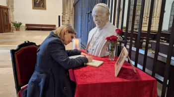 En el año 1971, Jorge Mario Bergoglio vivió en esta ciudad durante varios meses para continuar su formación como jesuita