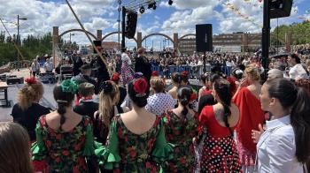 Habrá actuaciones de grupos flamencos y academias de baile español, música con DJ, sevillanas y coros rocieros.