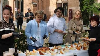 Se celebró en la explanada de la ermita del Val 