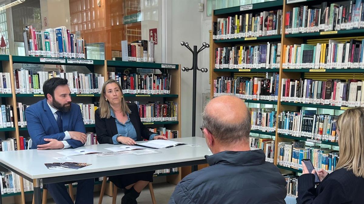 La concejala del distrito, Yolanda Estrada, ha presentado esta cita que se celebrará los días 26, 27 y 28 de abril en el parque de Berlín con motivo del Día del Libro
