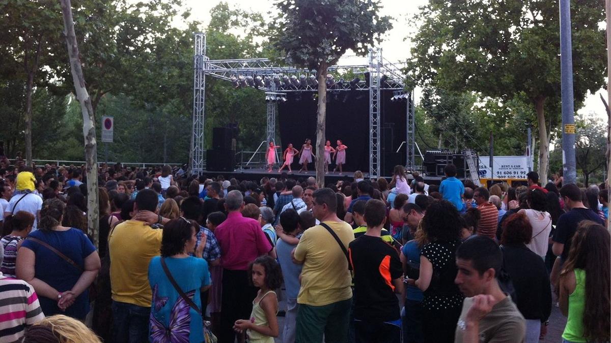 Entre el 16 y el 25 de junio el barrio celebra sus tradicionales fiestas que abre el pregón del joven y talentoso actor Rodrigo Gibaja