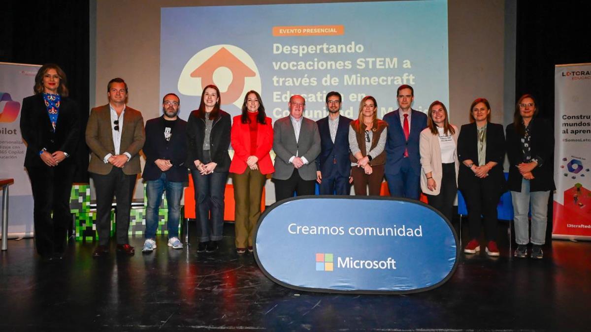 Estudiantes de 5º y 6º han recibido nociones sobre digitalización, IA, ciberseguridad y programación