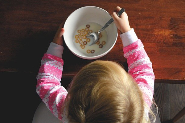 El consistorio quiere garantizar una correcta alimentación a los menores fuera del periodo escolar