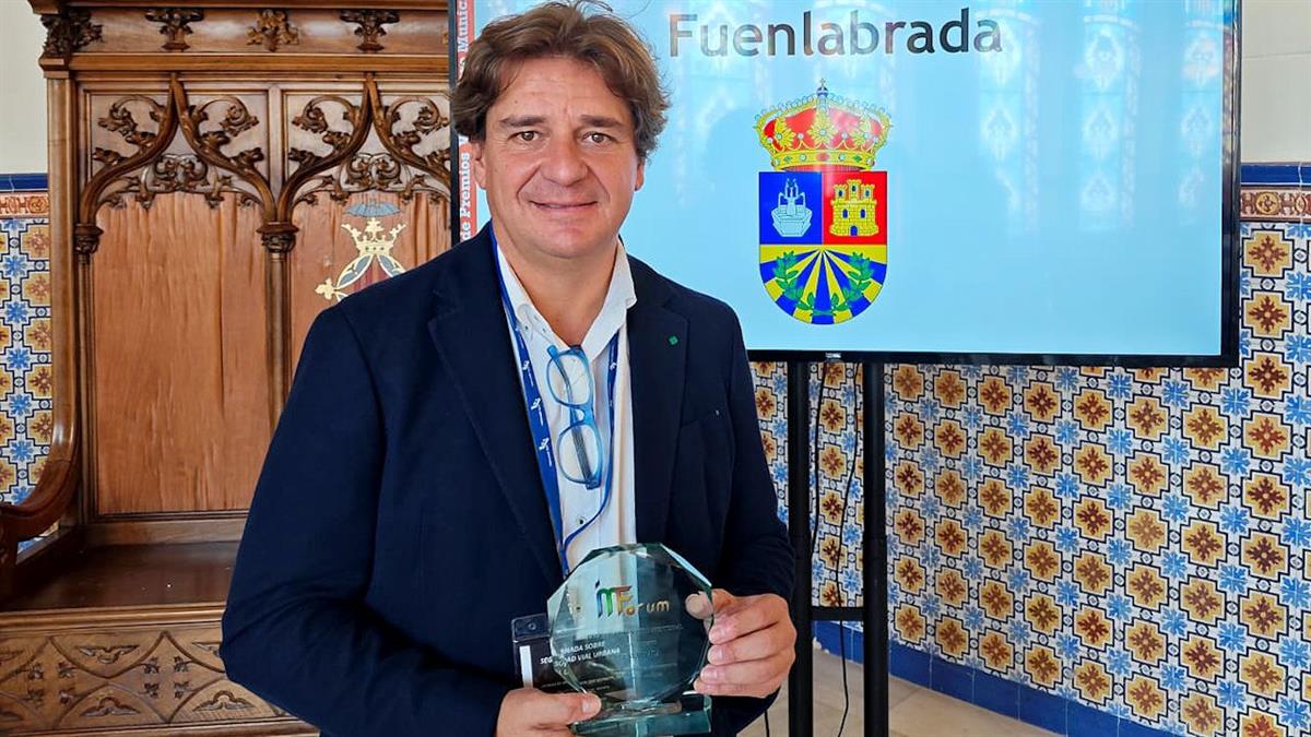 Es el quinto año que la ciudad recibe el premio ‘Visión Zero Municipal’ que ha recogido el alcalde  