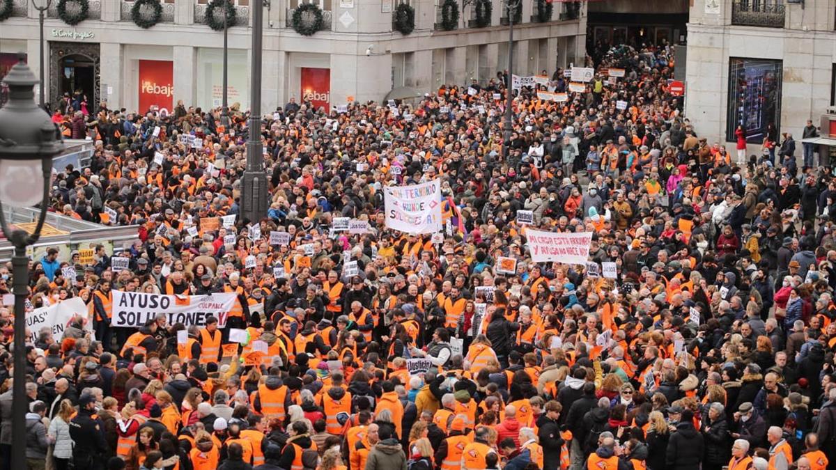 Afectados y simpatizantes se levantan contra la situación provocada por el Metro