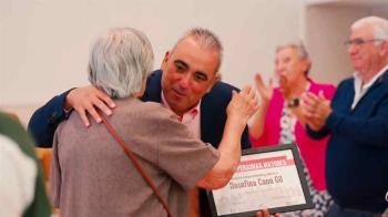 Un acto en el Salón de Plenos “a personas a las que debemos mucho”