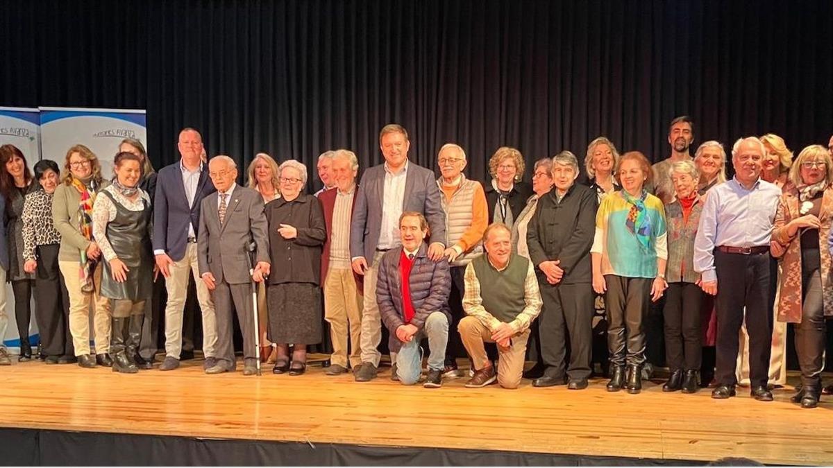 El Centro Cultural Federico García Lorca acogió un emotivo y entrañable homenaje a los docentes