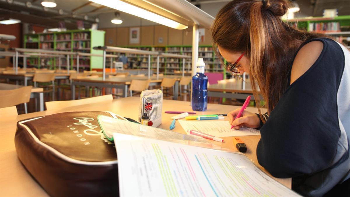 Las bibliotecas Tomás y Valiente, Fernando de los Ríos y Loranca abrirán en horario especial para ayudar a nuestros estudiantes