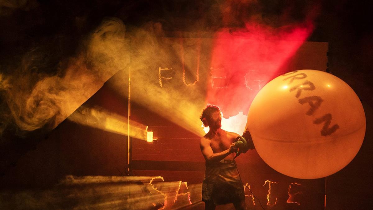 El festival presenta propuestas innovadoras y estrenos de circo en escenarios como Conde Duque y Naves del Español en Matadero
