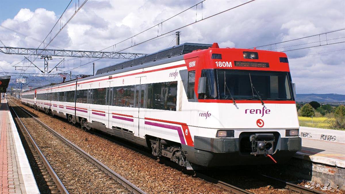 Un tren ha quedado parado en Laguna lo que ha provocado fuertes demoras durante toda la mañana