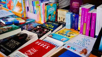 La iniciativa “Emociona-Mos” promociona la lectura y la gestión de emociones entre los mayores 