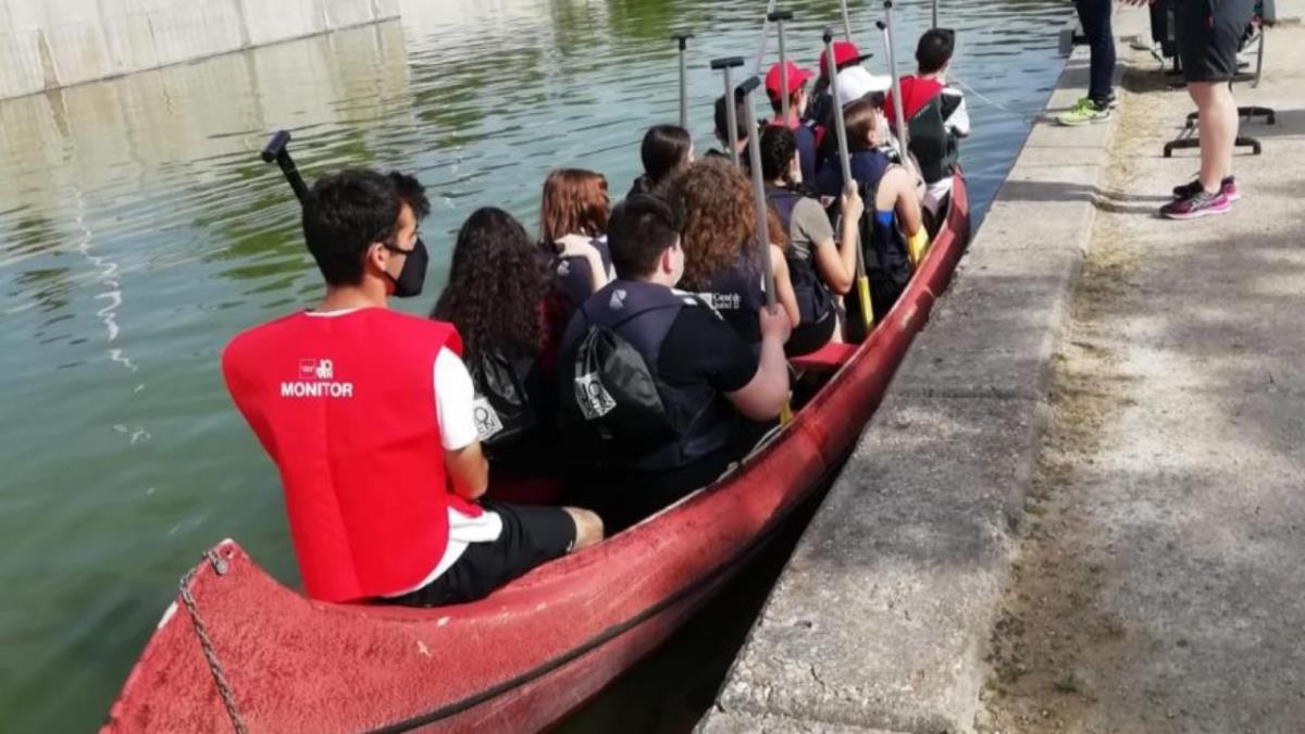 Este tipo de iniciativas pretenden promover el desarrollo de los jóvenes, educando en el esfuerzo y la superación, en un ámbito de encuentro que contribuye a la integración y a la convivencia