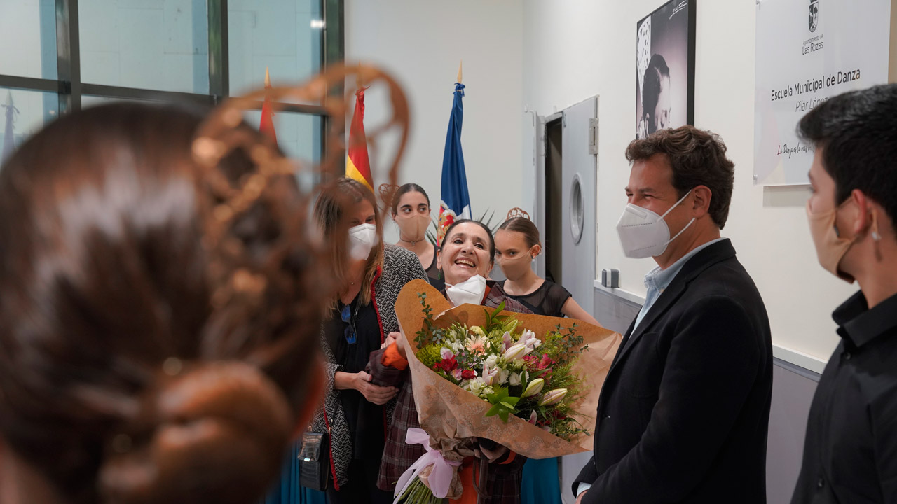 Su figura vuelve a ensalzar el símbolo de la danza en la ciudad junto a la inauguración de una exposición homenaje