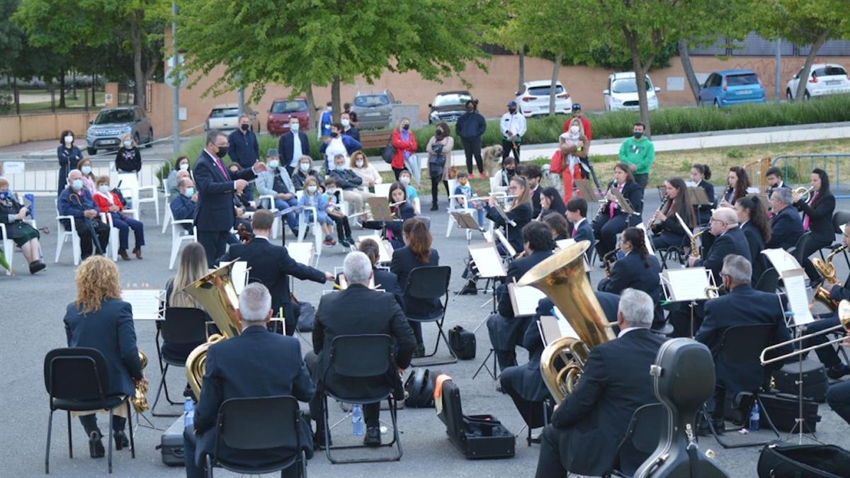 La Banda Municipal de Música Villa de Humanes actúa en Parque América