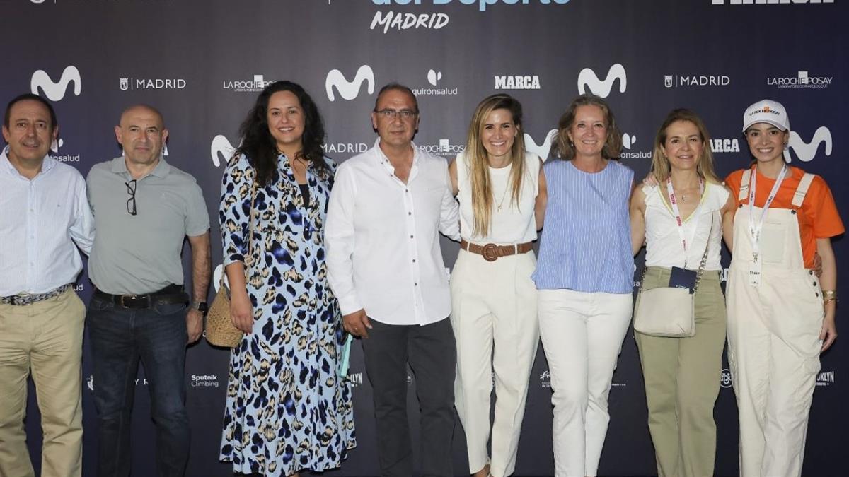 El evento deportivo promovido por el Consistorio recibió  a miles de participantes en la plaza de Colón
