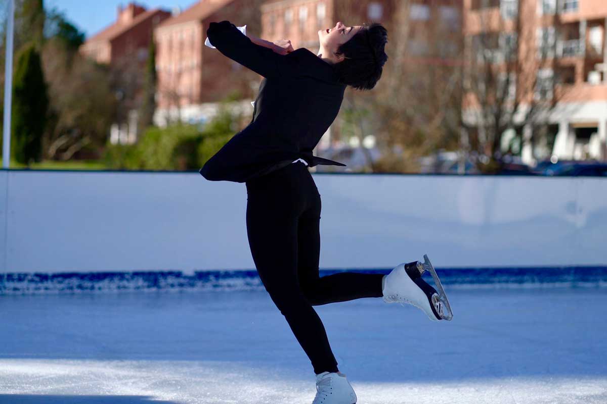 La patinadora realizó una exhibición en la pista de Camilo José Cela