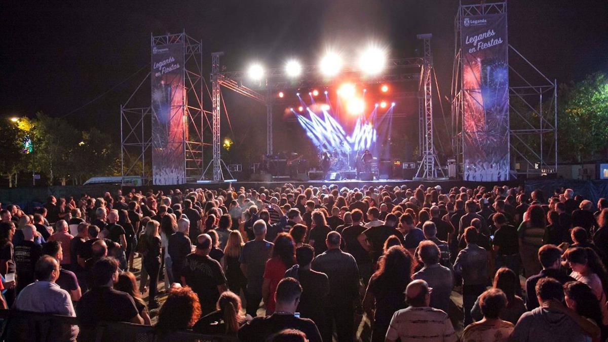 Los grupos o solistas finalistas del concurso cantarán en directo en El Lago de Westfield Parquesur. El segundo clasificado obtendrá una Tarjeta Regalo de 350 euros del Centro Comercial