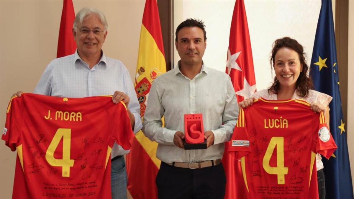 Lucía S. Fernández, ha reconocido el trabajo de Benito Milano, fisioterapeuta de la selección española 