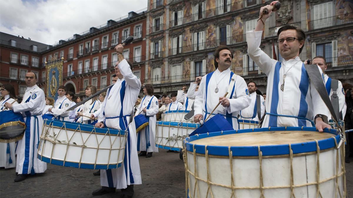 La organización ha creado un mapa ilustrado con el recorrido e información sobre las principales procesiones