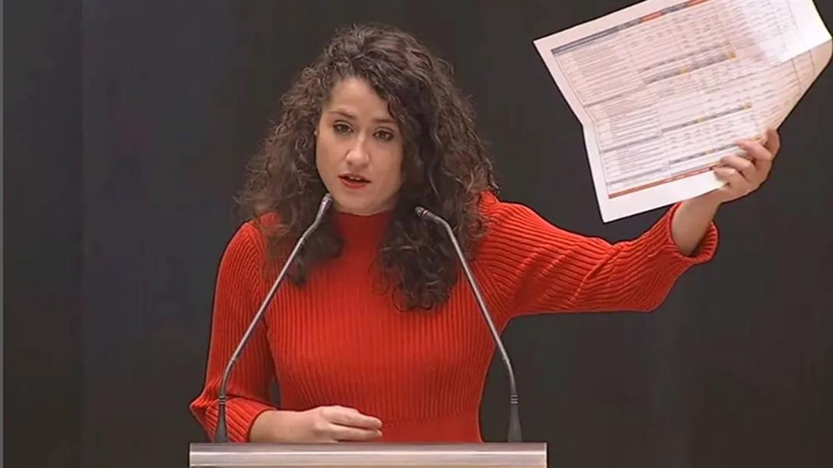 La portavoz de Economía y Hacienda socialista, Enma López, lamenta que "Madrid se está quedando atrás" 