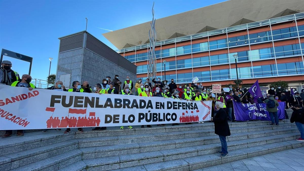 La manifestación, que tuvo lugar el sábado, pedía la reapertura de los centros de salud y las urgencias