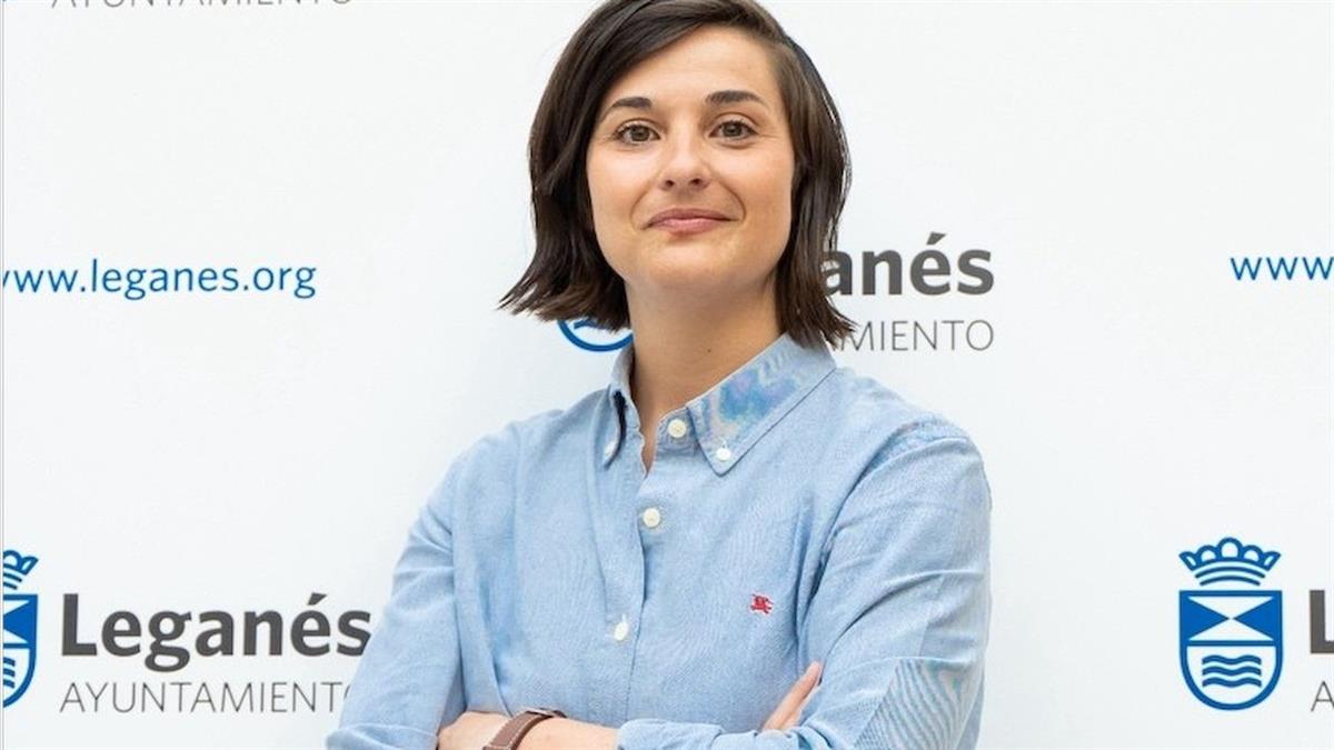 La concejala de Igualdad niega las acusaciones de Más Madrid y Podemos de haber "descafeinado" el manifiesto del 8M