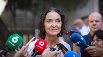 La portavoz del PSOE en la capital lamenta que esta separación sea "por un tema racista"