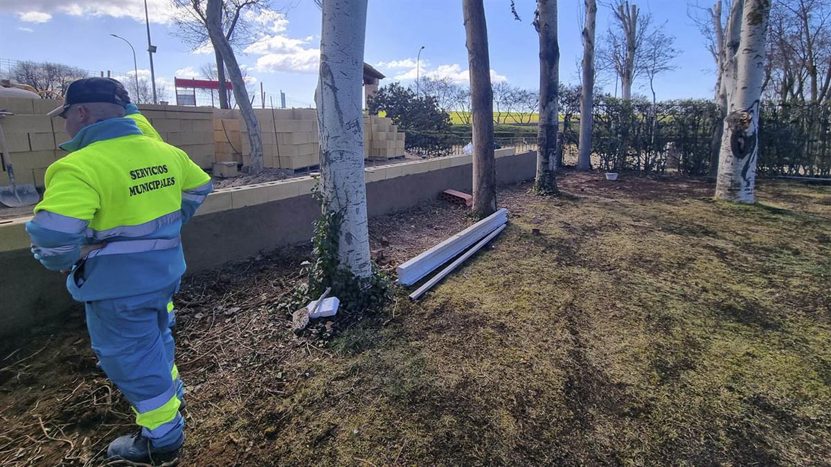 Están realizando varias labores de mantenimiento