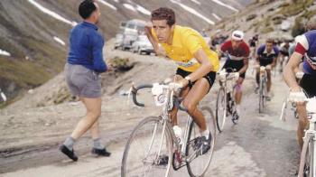 La ciudad ha rendido homenaje al ciclista toledano Federico Martín Bahamontes