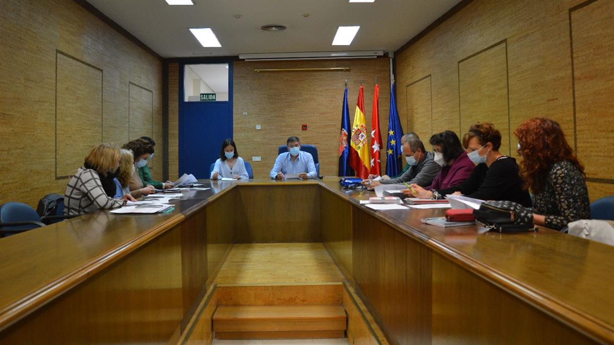 Tras comenzar la guerra, el Ayuntamiento creó una mesa de seguimiento para centralizar la información y brindar el apoyo necesario a los refugiados