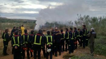 El equipo está compuesto por una decena de bomberos y un helicóptero 