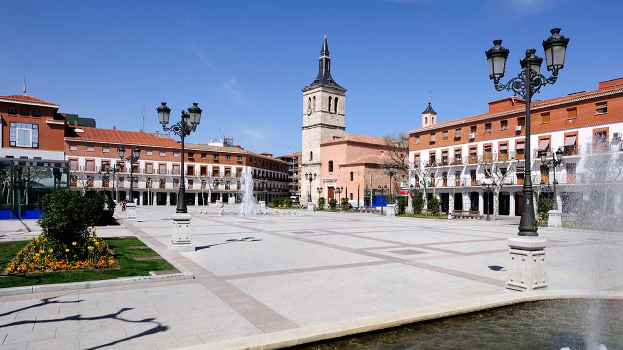 La Plataforma para la Defensa de la Sanidad Pública de la ciudad organiza esta concentración en contra de la gestión de los centros