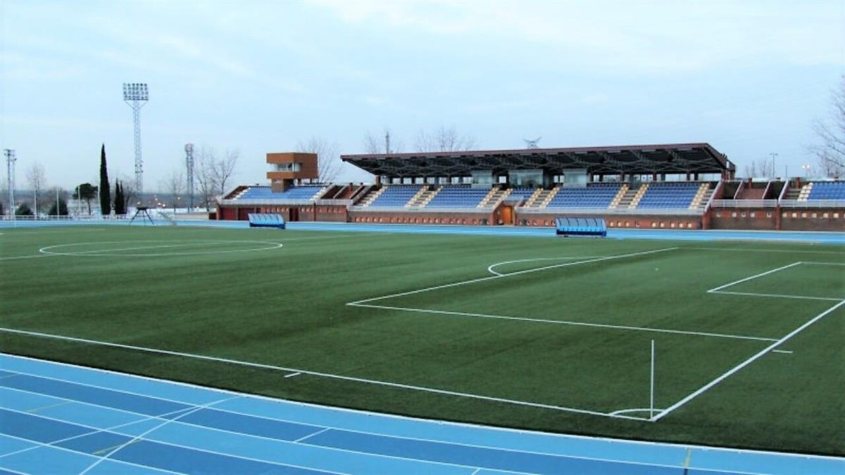 El campo de fútbol de Navalcarbón ofrecerá cerca de 6.000 localidades para el partido de Copa del Rey 