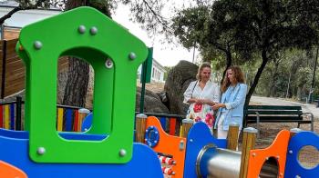 Primero fue la zona infantil del parque de Saturnino Fernández y ahora se ha remodelado esta nueva zona de juegos, gracias a una inversión de 16.000 euros