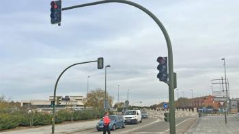 Para mejorar la seguridad vial en los accesos al colegio Miramadrid