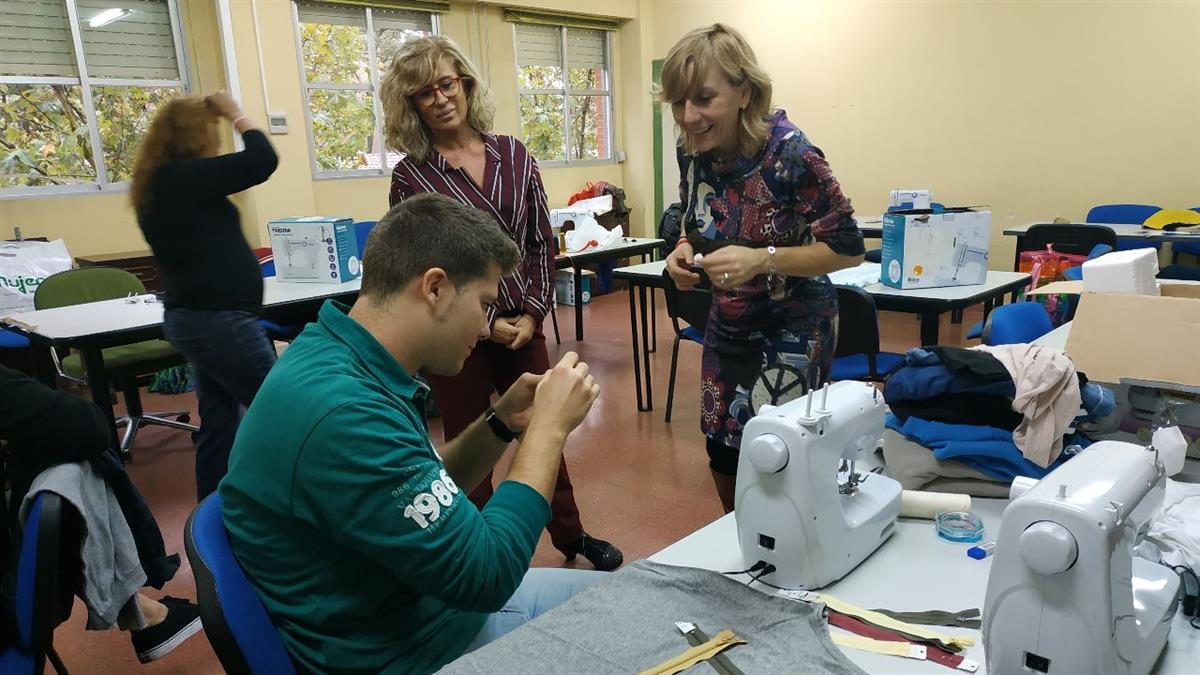 Estos cursos buscan “hacer reflexionar sobre roles de género tradicionales que todavía siguen vigentes”