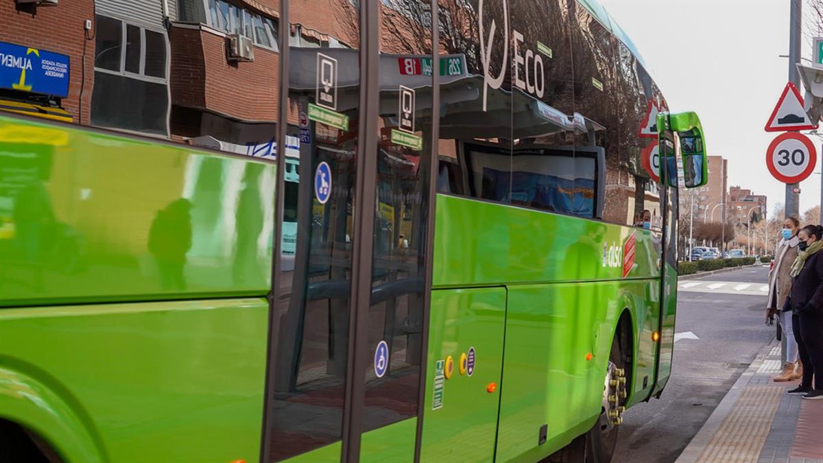 Se amplía la frecuencia de autobuses por las noches