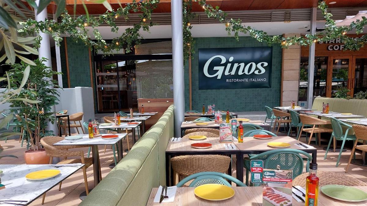 La zona comercial de Leganés recupera la oferta gastronómica de Ginos y se suma la inauguración de Roost Chicken