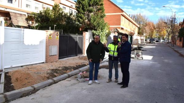 Jorge Capa supervisa las obras del Barrio de Avda. Reja Grande