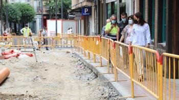 Las obras de verano ya están en marcha en el municipio con mejoras en calles, jardines, parques y colegios, entre otras