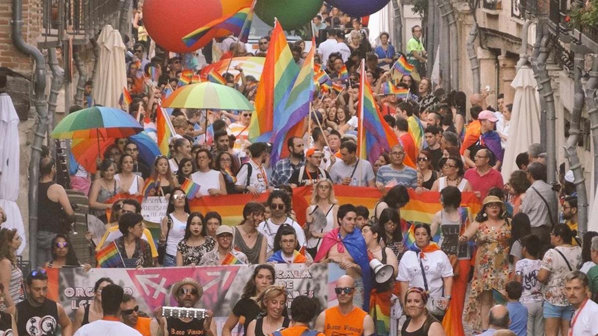 Realizan una manifestación bajo el lema “nuestra familia, nuestro colectivo”