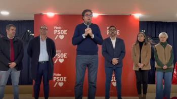 El nuevo secretario general del PSOE-M ataca al Gobierno de Ayuso durante la copa navideña celebrada en Pinto