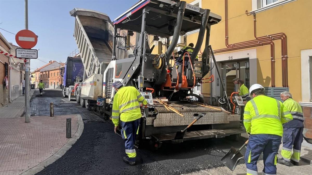 Se realizarán mejoras en aceras, asfaltado de calles, parques infantiles del municipio y la señalización vial vertical y horizontal
